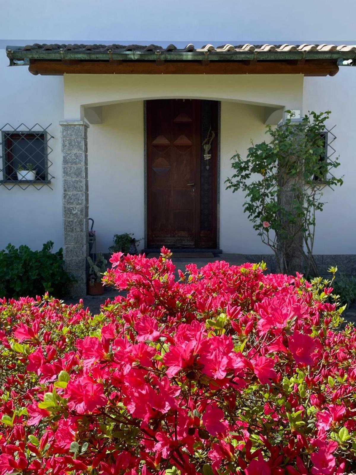 Le Bricolle Villa Viggiu ภายนอก รูปภาพ